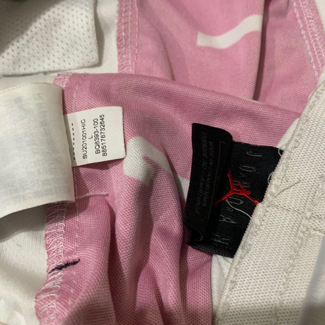 Jordan Facey Script Jordan Short Side Script, Men's Fashion, Bottoms, Shorts on Carousell