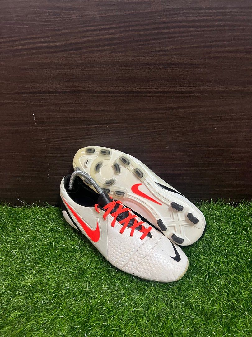 kasut nike ctr 360