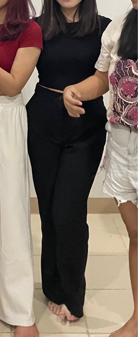 MONKI WIDE LEG PANTS (BLACK) (Category: Other Bottoms) located in Bulacan. Submitted by findingtreasuresph (Listing ID 1332758819, Image 2). Description: I only used this twice since I lose weight after that..