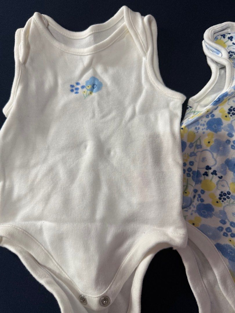 Mothercare onesie (Category: Babies & Kids Fashion) located in Las Pinas. Submitted by cadeefly (Listing ID 1332669724, Image 2). Description: -bought in mothercare -stretchy ang tela -comfy and smooth feeling ng clothes -used it from 1 month to 3 months.