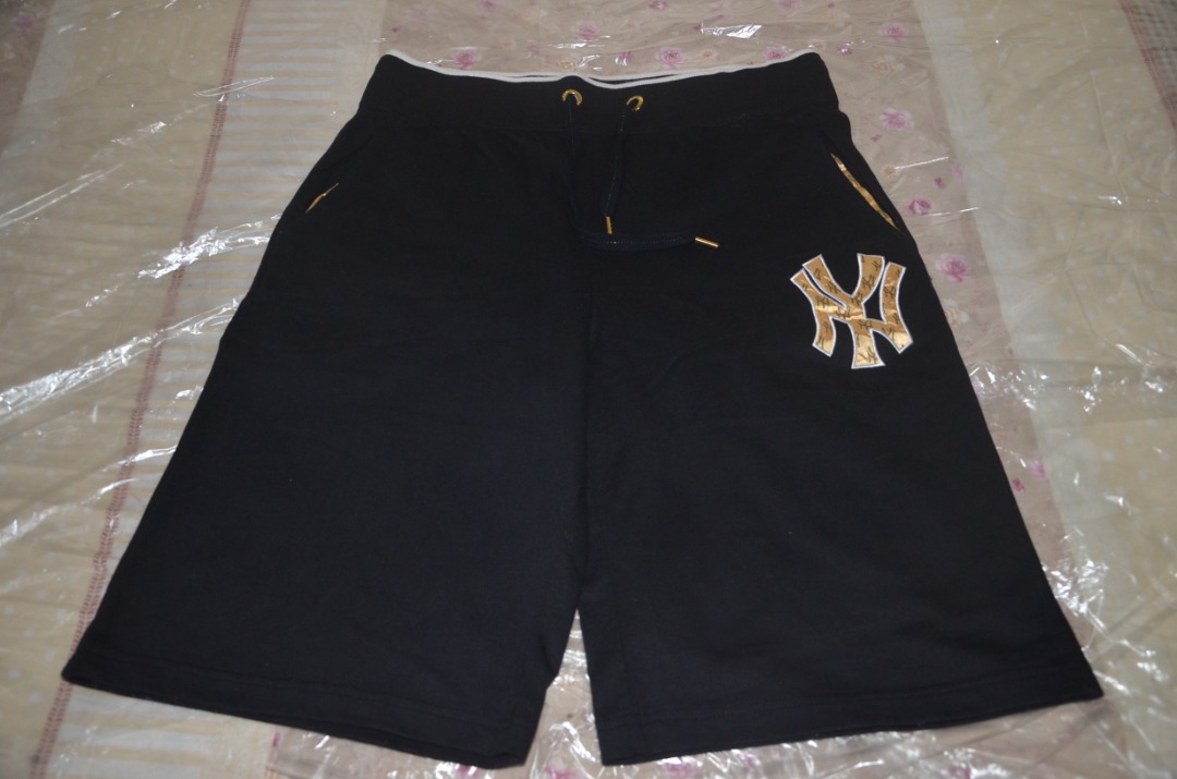 New York Yankees Cooperstown Majestic Athletic Short, Men's Fashion