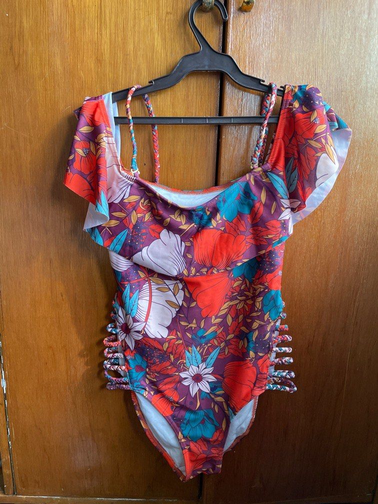 Off shoulder one piece swimsuit (Category: Bikinis & Swimsuits) located in Manila. Submitted by dmdnice (Listing ID 1332684962, Image 1). Description: .