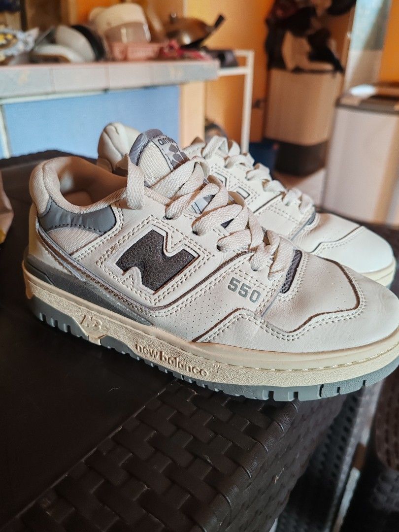 Original New Balance 550 - size 6 (Category: Sneakers) located in Manila. Submitted by eriiezip (Listing ID 1332727158, Image 2). Description: New Balance 550 Original - bought it for 1,900 via tktok live ukay shoes guaranteed original - Gray - Size 36 (22cm) - No shoe insole left pair - good as new original can legit check rfs: Impulsive buyer, decluttering..