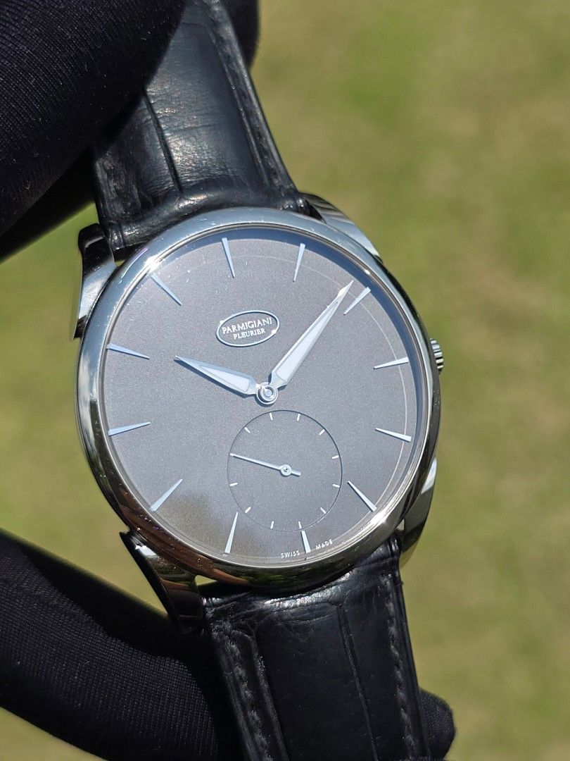 [FULL SET!] PARMIGIANI FLEURIER TONDA 1950 WHITE GOLD PFC267-1200300-HA1441 PFC267 267 PFC267-1200300 40MM MICRO ROTOR PF (Category: Watches) located in Singapore. Submitted by rollieinthedeep (Listing ID 1332656430, Image 3). Description: Fire sale 🔥 cheapest in SG! Price firm ! non nego set ! priced to clear ! Welcome trade in! Will reply all enquiries! [FULL SET!] PARMIGIANI FLEURIER TONDA 1950 WHITE GOLD PFC267-1200300-HA1441 PFC267 267 PFC2