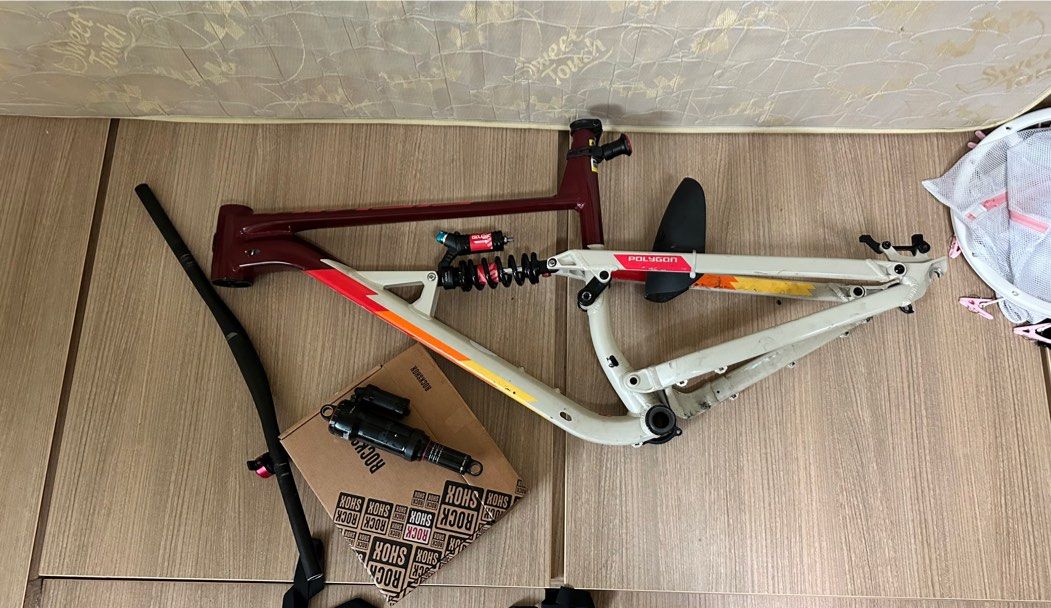 Frame polygon d5 outlet
