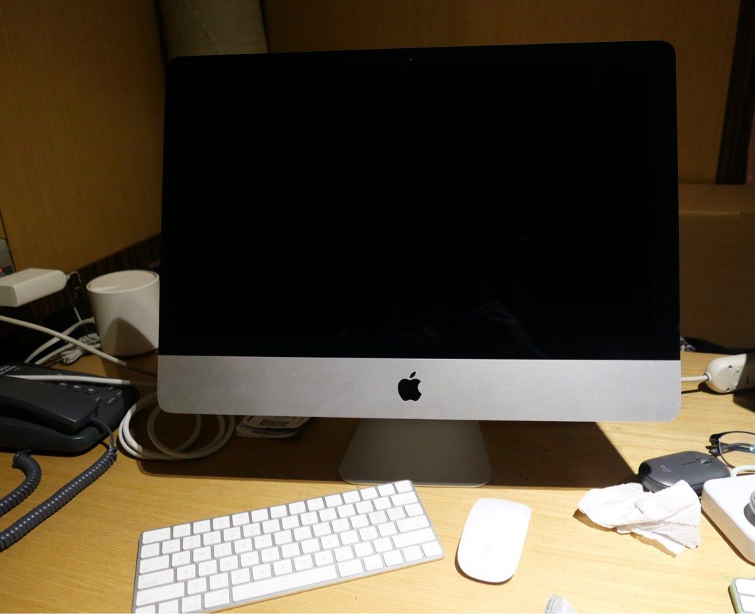 Pre Owned iMac 21” Late 2015 i5 8GB 1TB (Category: Desktops) located in Manila. Submitted by lbj_19 (Listing ID 1332661402, Image 1). Description: FS: Pre Owned iMac 21 inch (Late 2015) Intel i5 8GB 1 TB Memory Guaranteed authentic. Good Condition. Complete with Apple Keyboard and Mouse. No Box though Pls check photos to appreciate. Not interested in trades. Selling for P22,888. Pls don’t message if not serious or if you don’t have cash on hand. 