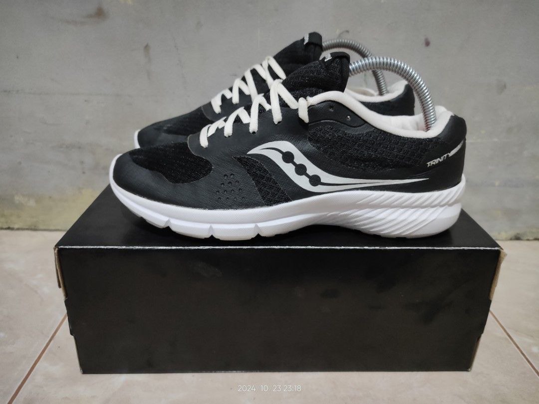SAUCONY RUNNING TRINITY Size 40 Second