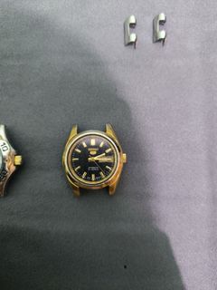 (Category: ) located in . Submitted by vprtimepieces (Listing ID 1332766917, Image 1). Description: .