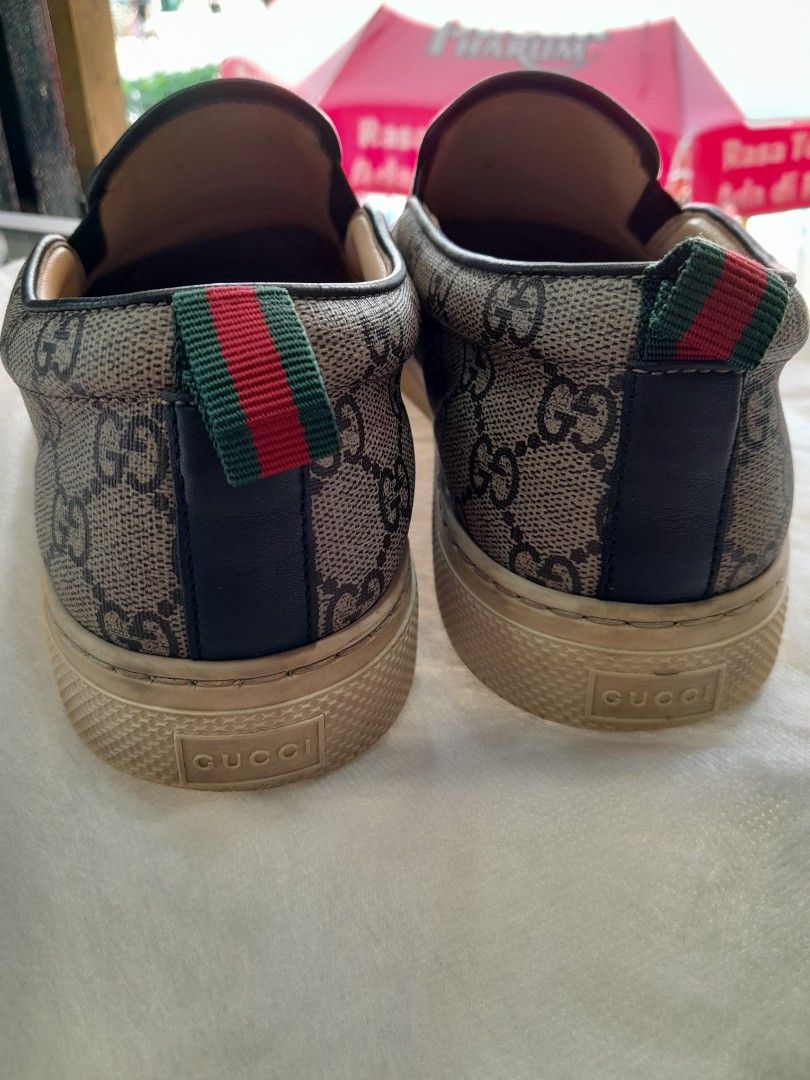 Gucci angry cat slip on online