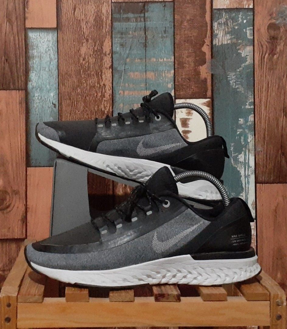 Sepatu nike odyssey on sale