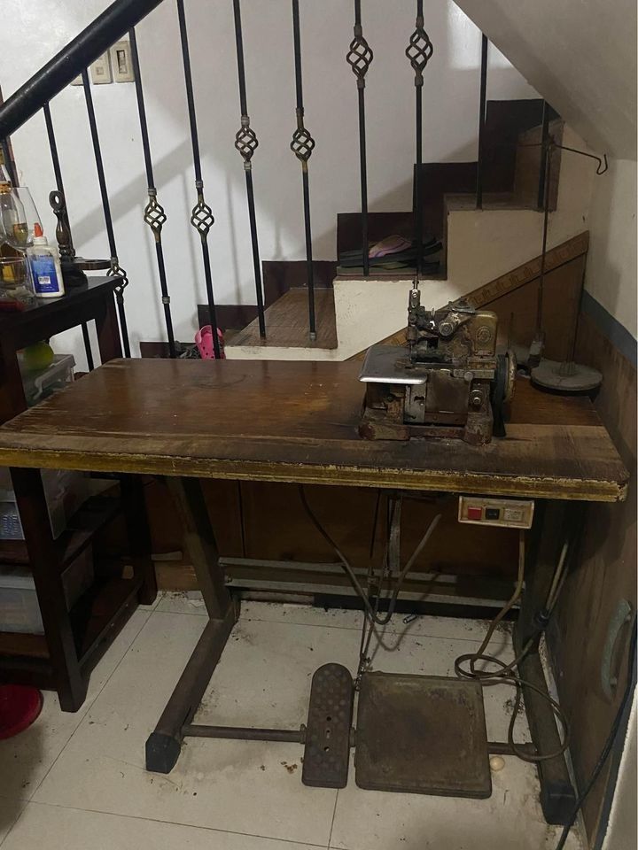 Singer Edging Machine, Furniture & Home Living, Office Furniture ...