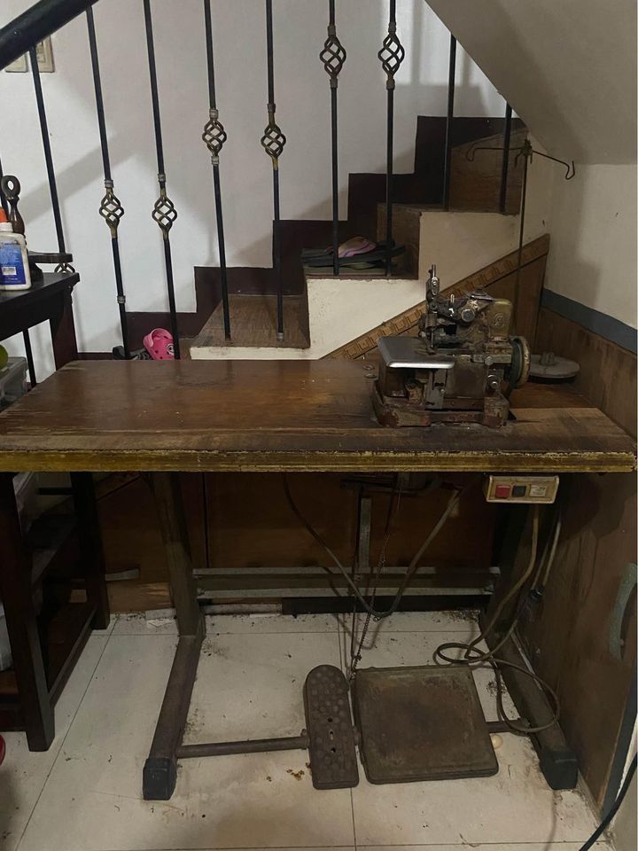 Singer Edging Machine, Furniture & Home Living, Office Furniture ...