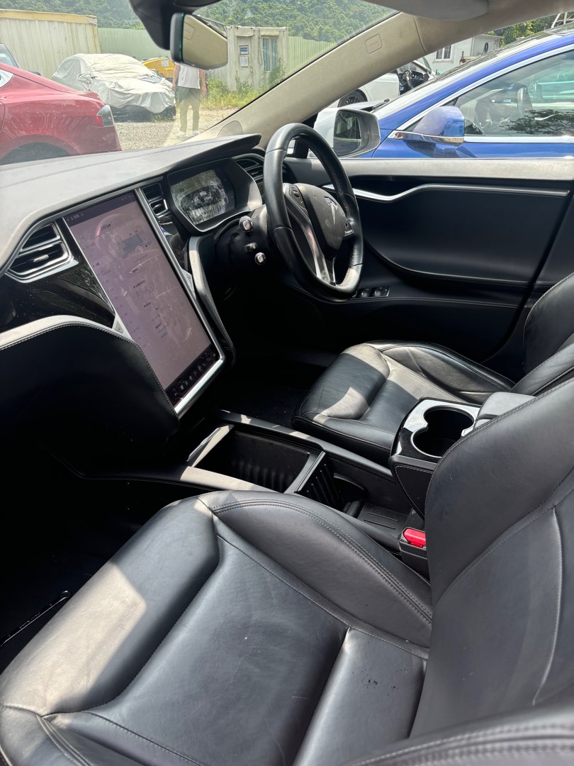 Tesla Model S 90D 2016年車，有天窗，超級急放 Auto62863126747777112