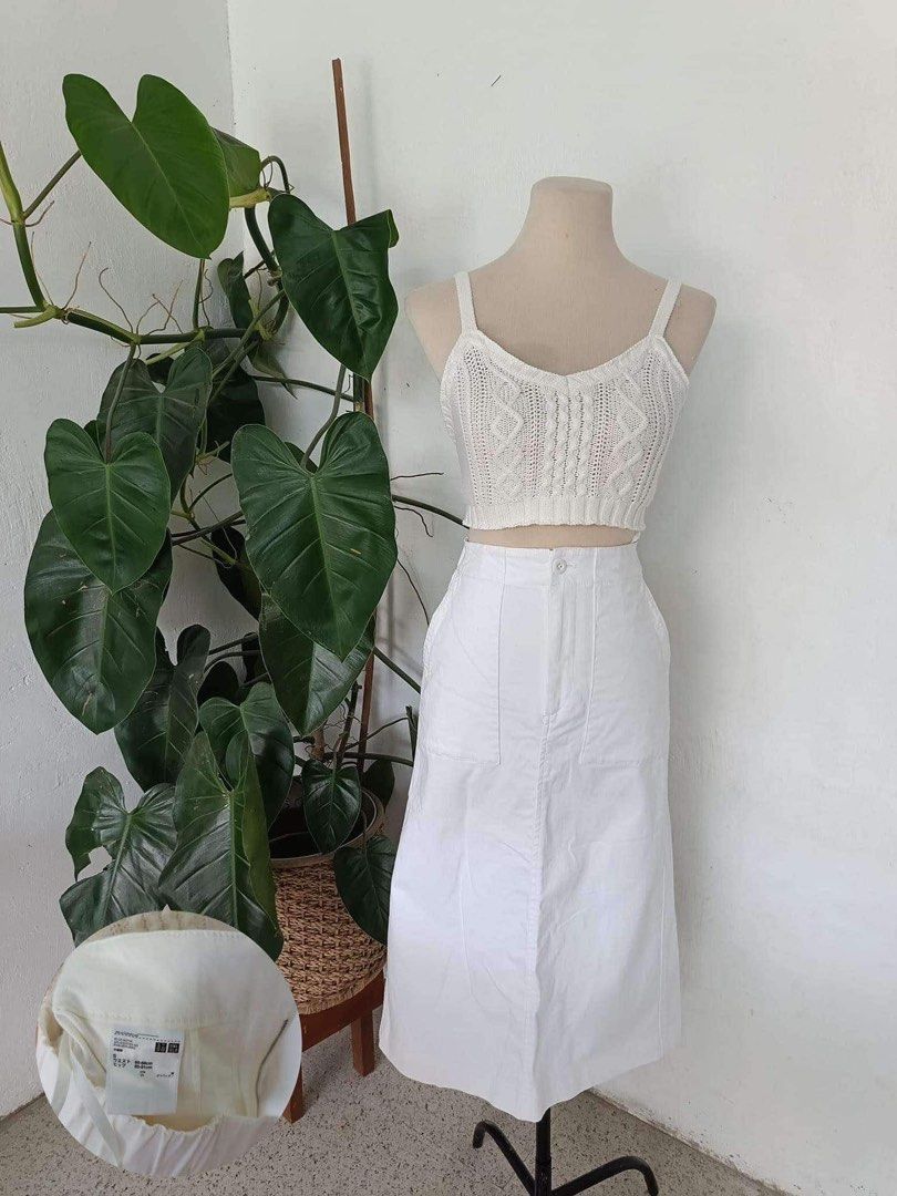 Uniqlo white midi skirt hotsell