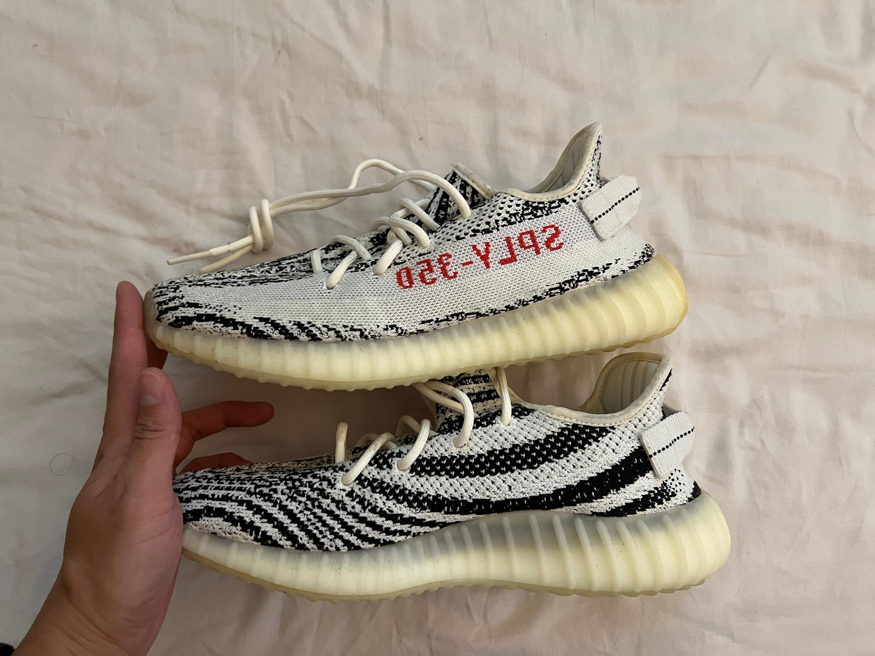 Yeezy Boost 350 V2 Zebra