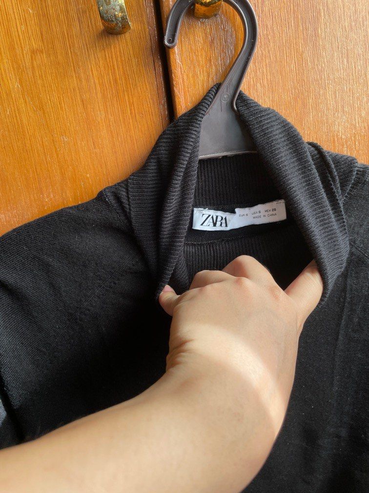 Zara Black turtle neck (Category: Others Tops) located in Manila. Submitted by dmdnice (Listing ID 1332683361, Image 2). Description: .