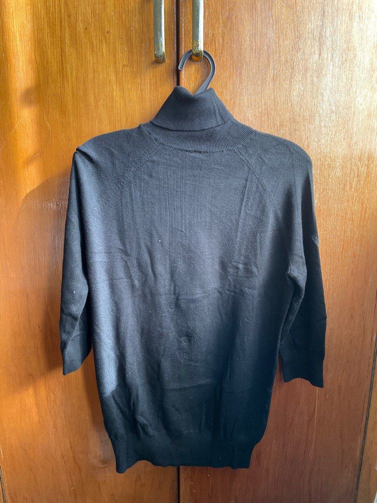 Zara Black turtle neck (Category: Others Tops) located in Manila. Submitted by dmdnice (Listing ID 1332683361, Image 1). Description: .