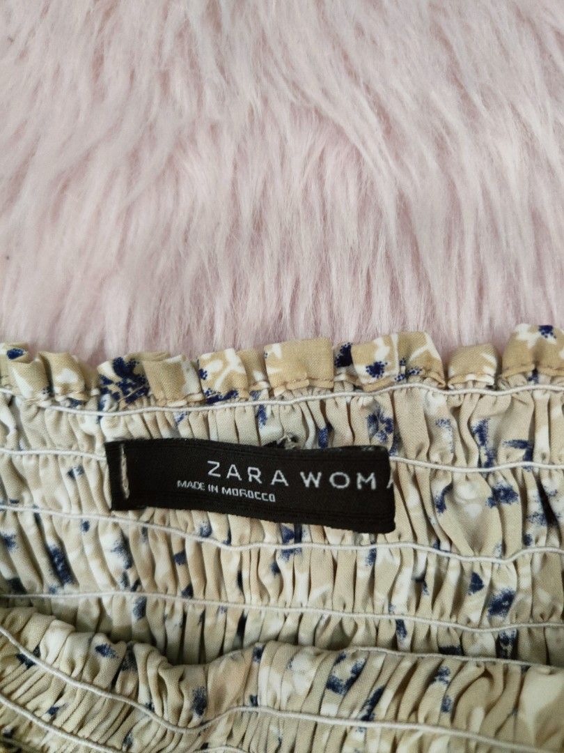 Zara Floral Puff Crop Top (Category: Others Tops) located in San Vicente. Submitted by modamorphosis (Listing ID 1332651834, Image 2). Description: .