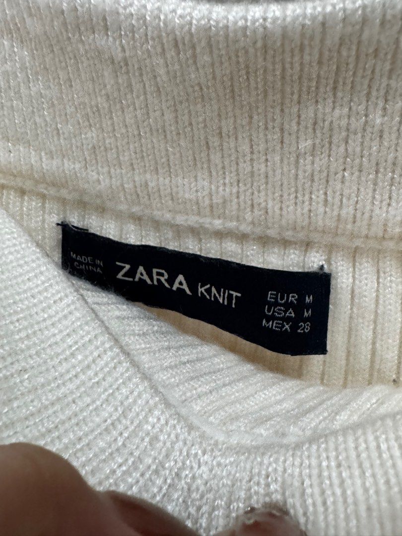 Zara Knitted White Skirt (Category: Skirts) located in Taytay. Submitted by prettybasic.clo (Listing ID 1332690592, Image 2). Description: Waist: M on tag (27-28in) Length: 15.5in W/ minimal stain .