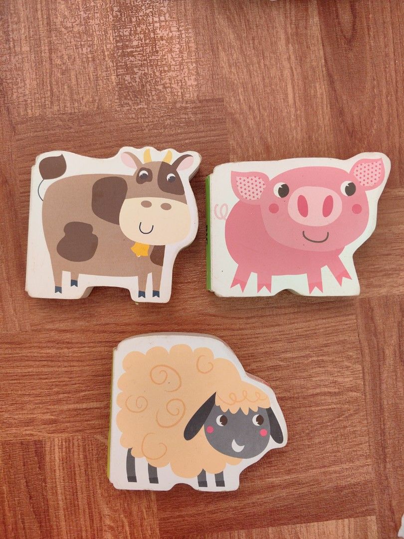 Animal shaped mini books (Category: Infant Playtime) located in Zamboanga. Submitted by momglp (Listing ID 1332798360, Image 1). Description: Each book has a story inside so child can also role/pretend play. Please note, this is used by a child, kindly expect wear..