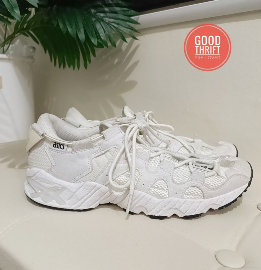 Asics Tiger Gel Mai Katakana Japanese Text Triple White Athletic white running shoes Made in Vietnam Men s Fashion Footwear Sneakers on Carousell