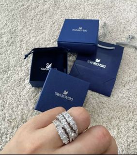 (Category: ) located in . Submitted by preloved_clotheskl (Listing ID 1303658885, Image 1). Description: .