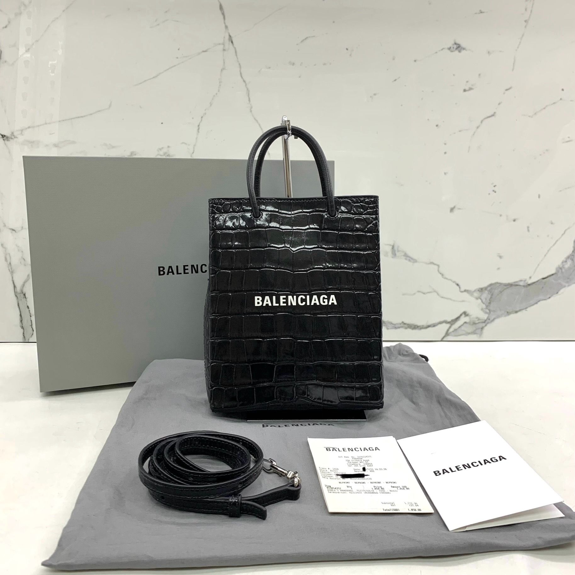 BALENCIAGA 757776 BLACK SHOULDER BAG 247055100 WE, Luxury