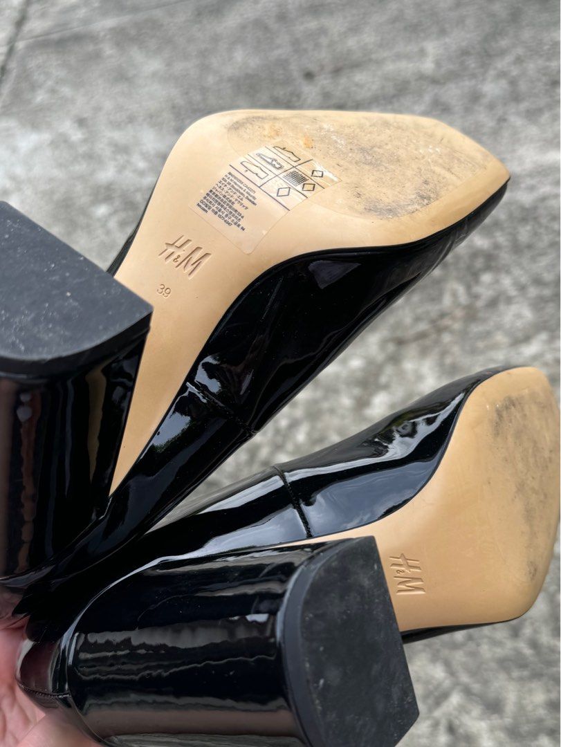 Black high heels H M shoes Women s Fashion Footwear Heels on Carousell