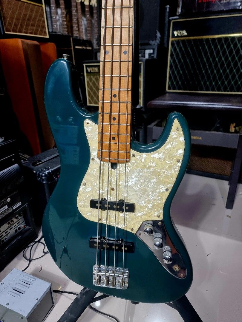 Brian by Bacchus JAZZ BASS Type ベース
