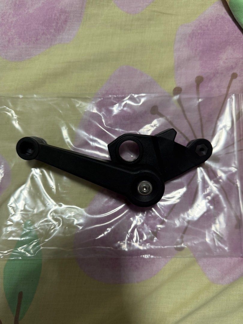Brompton Tensioner (Category: Parts & Accessories) located in Singapore. Submitted by jesslin_tan (Listing ID 1332893607, Image 1). Description: C line 6 speed tensioner.. Flawless.