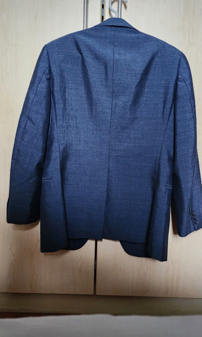 Burberry blazer (Category: Coats, Jackets and Outerwear) located in Singapore. Submitted by ljm285 (Listing ID 1332791663, Image 2). Description: bought in Japan, one of the vintage shop. really good condition, only the inner sleeves are yellow and there is a name embroidery cutting is body fit - good for size s/m unisex current new burberry blazer is about SGD3k in market.