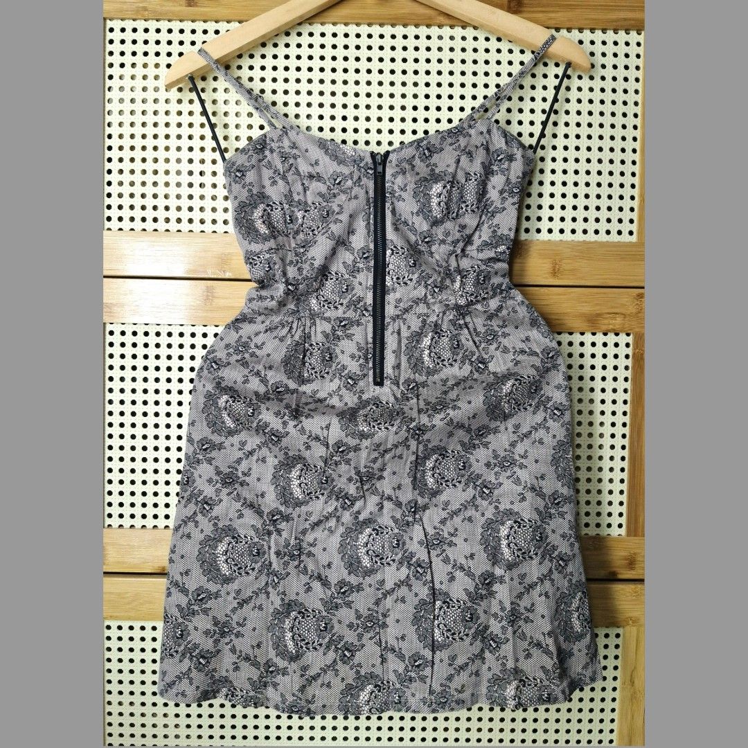Bustier Spag Strap Mini Dress (Category: Dresses) located in Valenzuela. Submitted by fayespicks (Listing ID 1332782452, Image 1). Description: 𝘿𝙚𝙩𝙖𝙞𝙡𝙨: ♡ S𝒊𝒛𝒆: SMALL - MEDIUM ♡ 𝑪𝒐𝒏𝒅𝒊𝒕𝒊𝒐𝒏: 10/10 ♡ Bust: 32-36" ♡ Waist: 32" ♡ Length: 31" ◇ Rfs: funds for our rescues 🐈🐕 ◇ Location: Valenzuela City ◇ Courier: Gogo express (no cod/cop) ◇ Mop: Gcash/bank transfer online ◇ you may also request for grab/lalamove within Metro Manila.