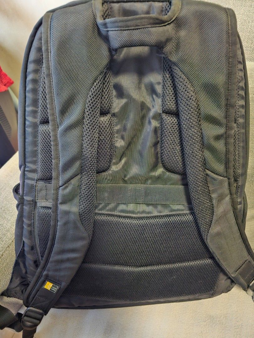 Case logic pacsafe tumi backpack (Category: Backpacks) located in Manila. Submitted by daddyhunt99 (Listing ID 1332826115, Image 3). Description: CaseLogic 20L Laptop bag Can house shoes, addional clothes Handcarry No issue.