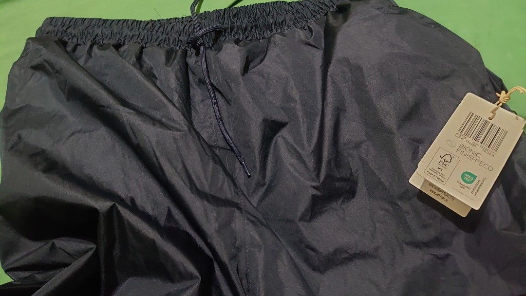 Crane adults Packable rain pant (Category: Joggers) located in Mandaluyong City. Submitted by silentshark_08cad1 (Listing ID 1332921088, Image 2). Description: brand new crane navy blue Packable rain pants.very comfortable..large size waist 91 cm hip 101 cm.