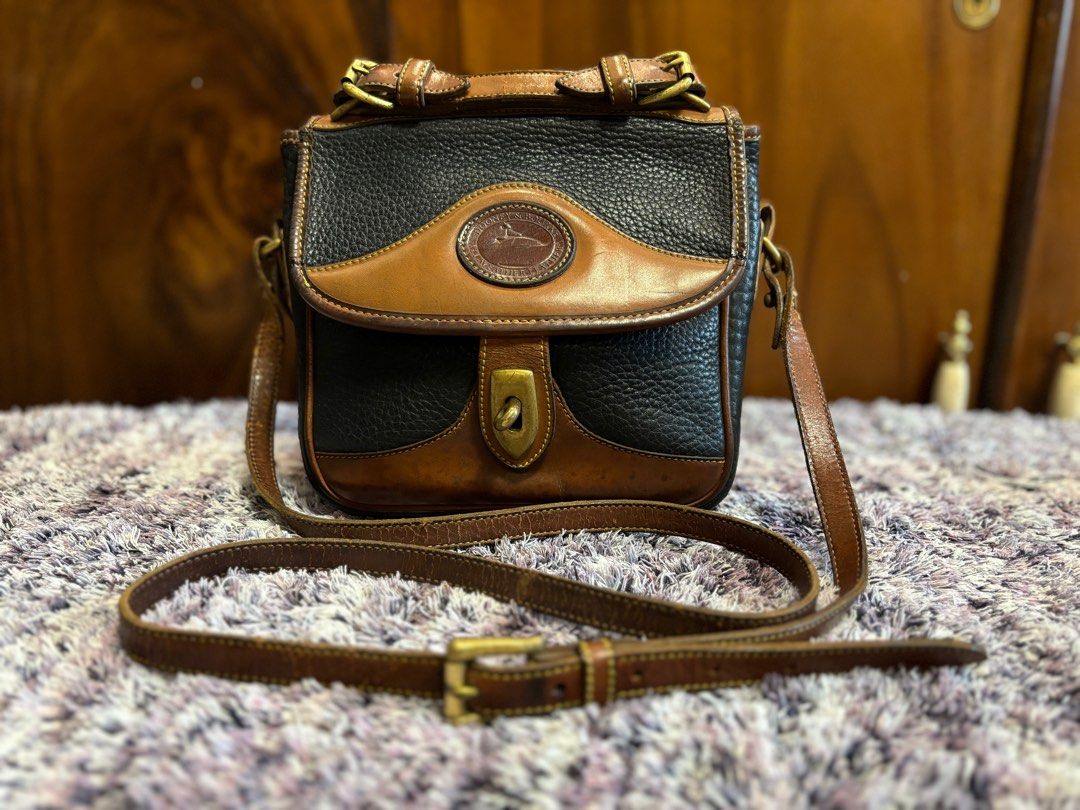 Vintage dooney and bourke small crossbody outlet