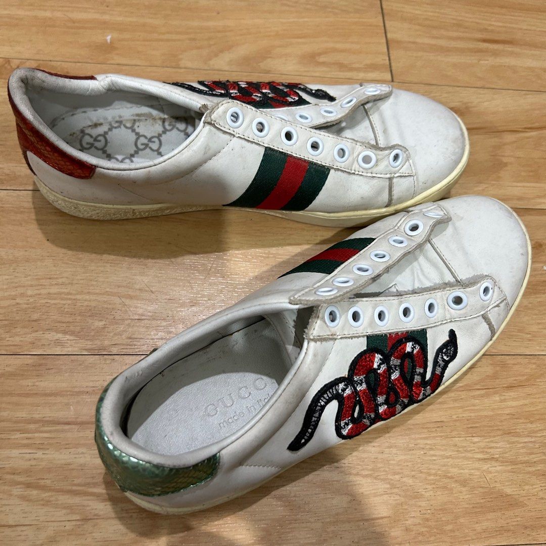 Gucci ace embroidered sneaker snake top