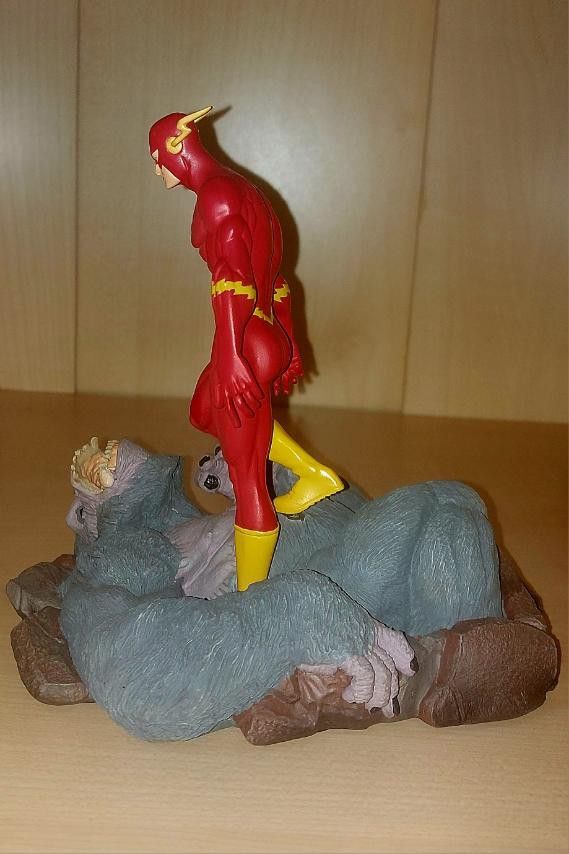 Flash versus Gorilla Grodd diorama mini statue (Category: Figurines & Statues) located in Mandaluyong City. Submitted by flash0526 (Listing ID 1332953337, Image 2). Description: These is the cold-cast porcelain mini-statue version (1:12 scale) from DC Direct, which is based on the iconic comics art of the late, great Michael Turner (RIP). This may be bought separately for only PHP 4,000 (previously PHP 5,000). If you wish to get it as a SET toget