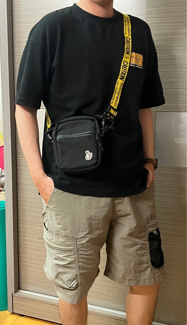 FR2 FXXKING RABBITS Shoulder Bag 小包包包側背包黑色肩背包, 他的
