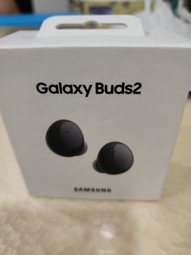 Galaxy Buds2452568427099607040