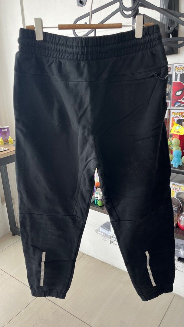 H&M Black NASA Joggers (Small) (Category: Jeans) located in Manila. Submitted by uymikhaila_ (Listing ID 1332870417, Image 2). Description: .