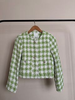 (Category: ) located in . Submitted by aishohswardrobe (Listing ID 1332879408, Image 1). Description: .
