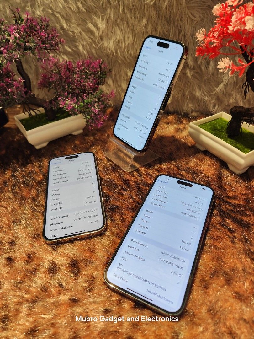 iPhone 14 Pro & iPhone 14 Pro max (Category: iPhone 14 Series) located in Quezon City. Submitted by mubrogadgets (Listing ID 1332867526, Image 2). Description: 📍MGA KAMUBRO❗️SUPERSALE❗️IPHONE 14 PRO AND 14 PRO MAX 🤩 iP 14 Pro Max For Only 40,000 ❌️ 37,500 ✅️ -Super Retina XDR display -6.7‑inch (diagonal) all‑screen OLED display -2796‑by‑1290-pixel resolution at 460 ppi -Dynamic Island -Always-On display -ProMotion technology with adaptive refre