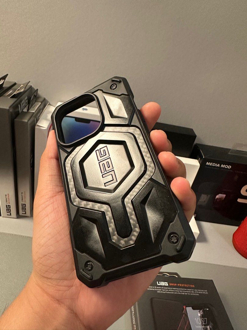 Iphone 14 Pro Uag Monarch Series Carbon Fiber Case (Category: Cases & Sleeves) located in Angeles City. Submitted by edelle18 (Listing ID 1332790721, Image 2). Description: .