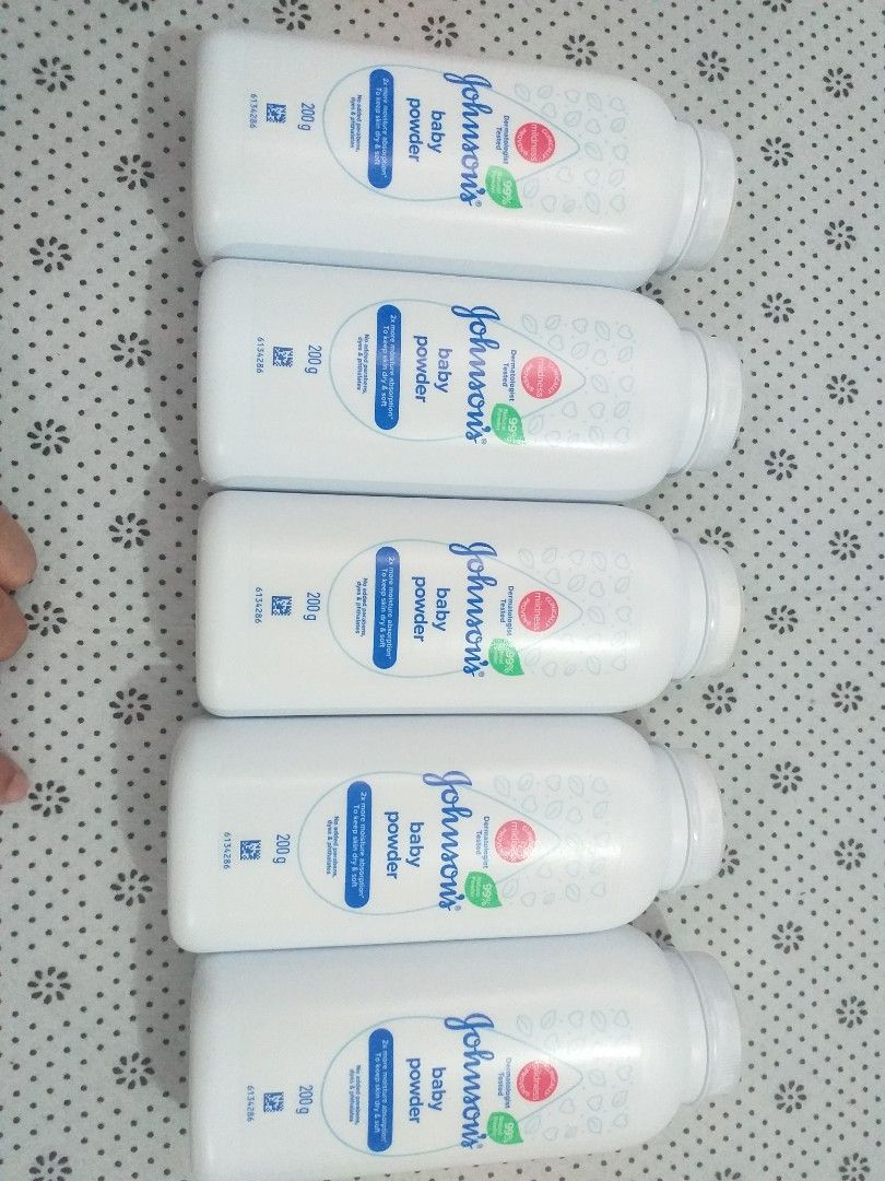 Johnson Baby powder 200g (Category: Baby Toiletries & Grooming) located in Quezon City. Submitted by caide_onlineshop (Listing ID 1332828797, Image 1). Description: Johnson Baby powder 200g P100.00 each 5pcs available take all P450.00.