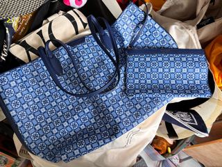 （分類：）位於 。 由 saliali 提交（商品編號 1332846809，圖片 1）。簡介： 。