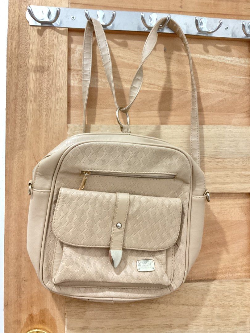 Korean bag back to school bag (Category: Backpacks) located in Dolores. Submitted by areumxxi (Listing ID 1332890160, Image 1). Description: Buy at your own risk! .