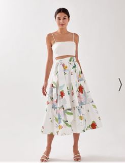 (Category: ) located in . Submitted by cc_wardrobe (Listing ID 1332830544, Image 1). Description: .