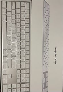 Magic keyboard with numeric keypad （極愛錫物品，保養得好，幾乎全新，使用次數不多）