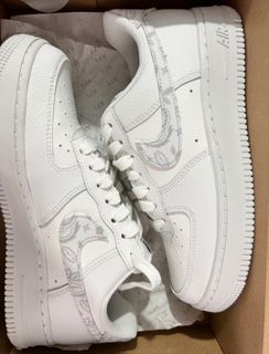 🎉 Brand New with Box Nike Air Force 1 '07 ESS "White Paisley" Classic Low-top Sneakers for Women White and Gray62960466350209110