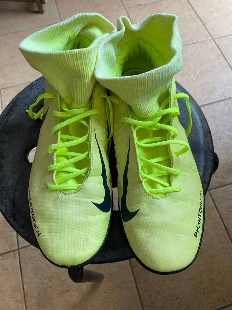 mens nike phantom boots